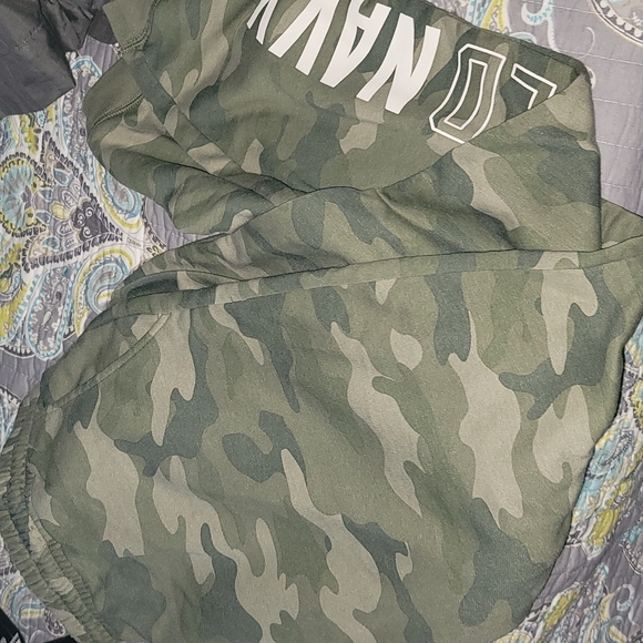 old navy jogging pants - Picture 2 of 4